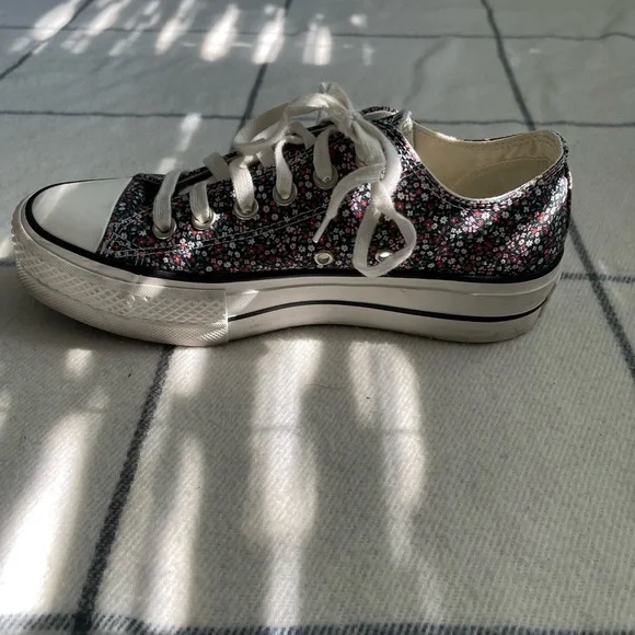 Women’s Converse All Star Platform Lace-up Black Floral Sneakers Size 7 - Picture 5 of 6